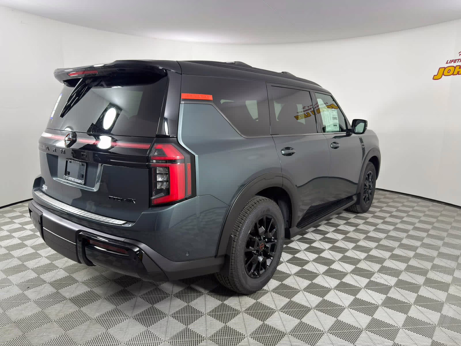 2026 Alpine Metallic/Super Black Nissan Armada PRO-4X 4X4 SUV