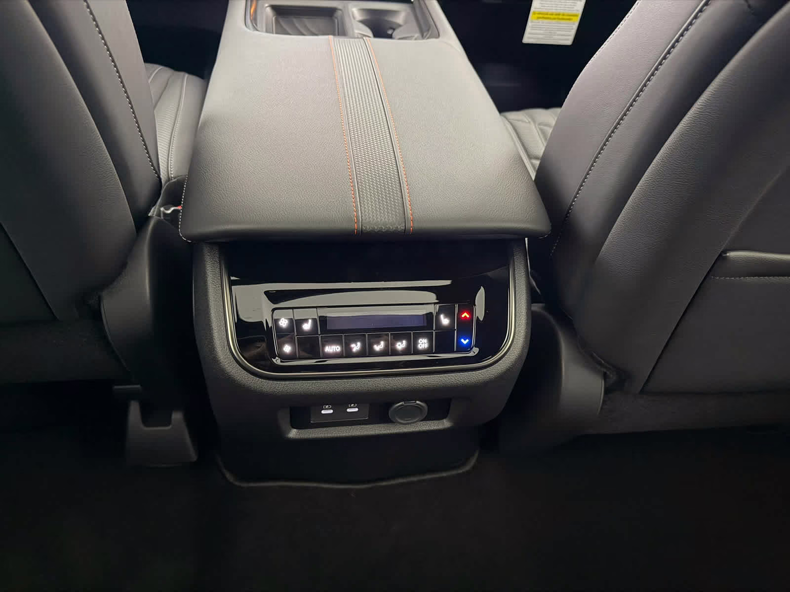 2026 Gun Metallic/Super Black Nissan Armada PRO-4X 4X4 SUV