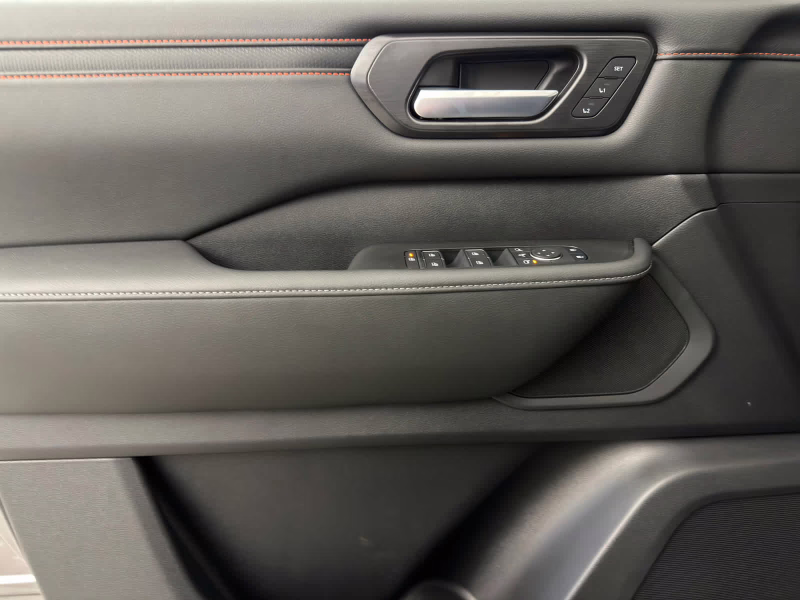 2026 Gun Metallic/Super Black Nissan Armada PRO-4X 4X4 SUV