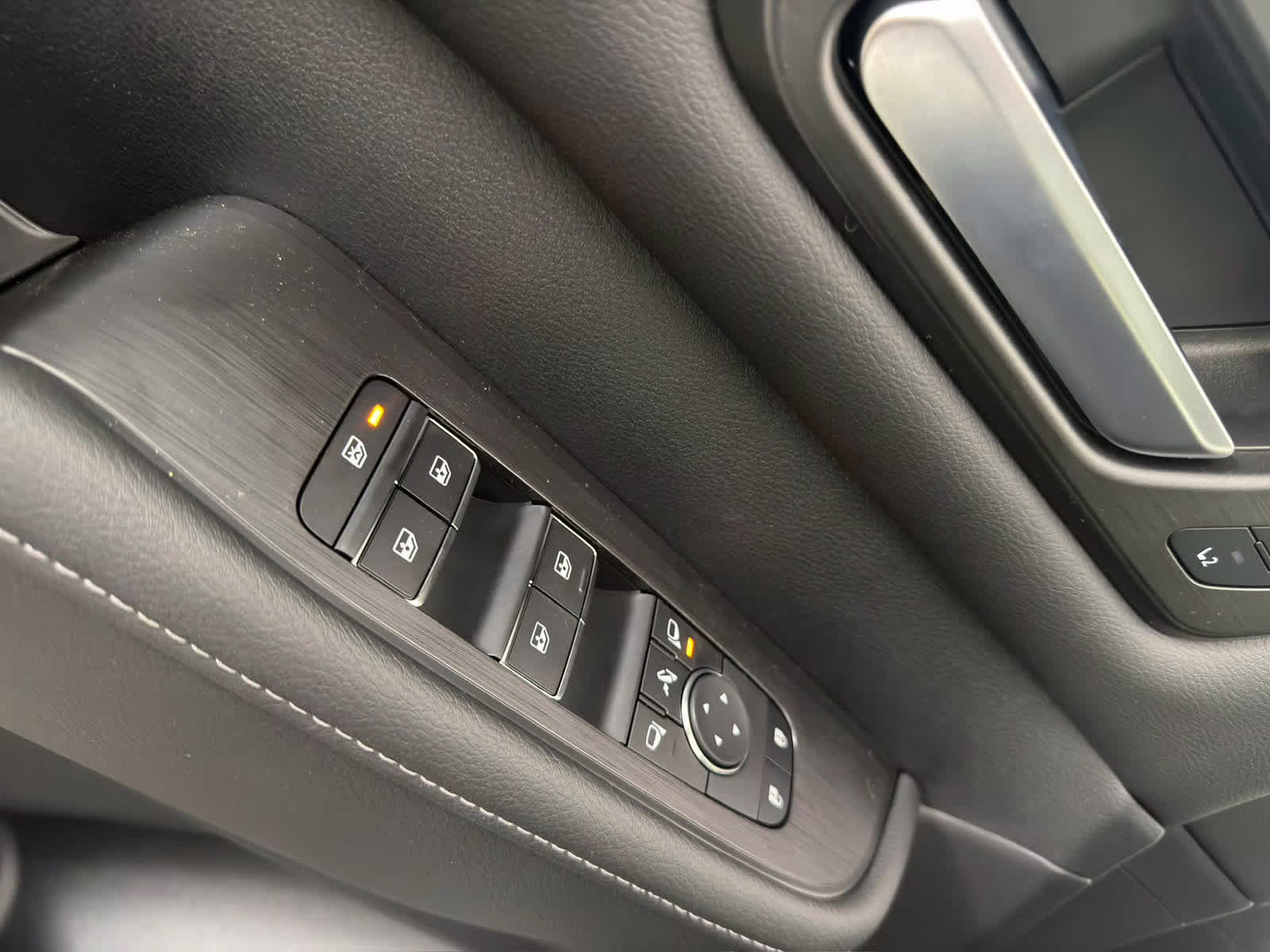 2026 Aspen White Tricoat/Super Black Nissan Armada PRO-4X 4X4 SUV