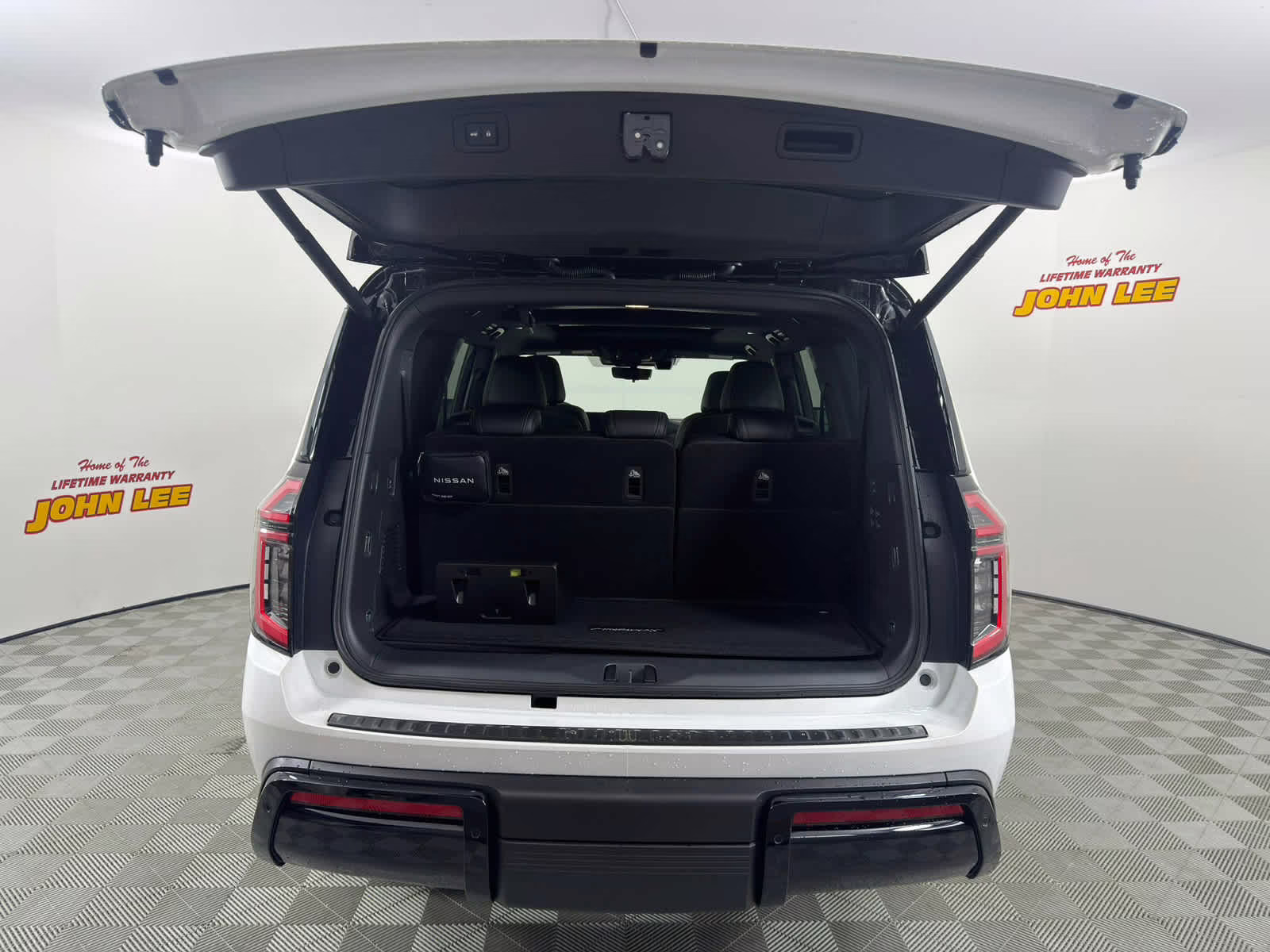 2026 Aspen White Tricoat/Super Black Nissan Armada PRO-4X 4X4 SUV