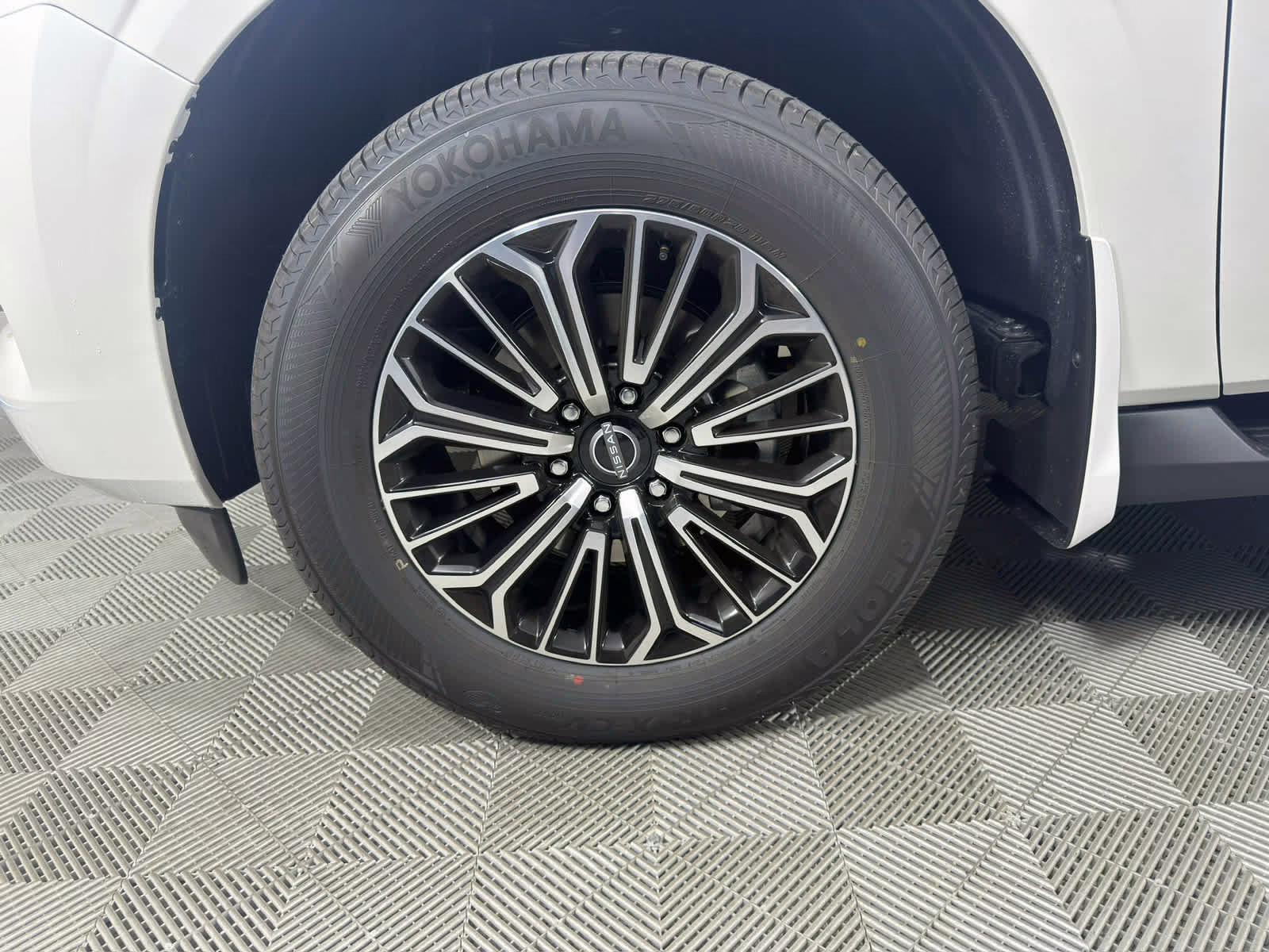 2026 Aspen White Tricoat Nissan Armada Platinum RWD SUV