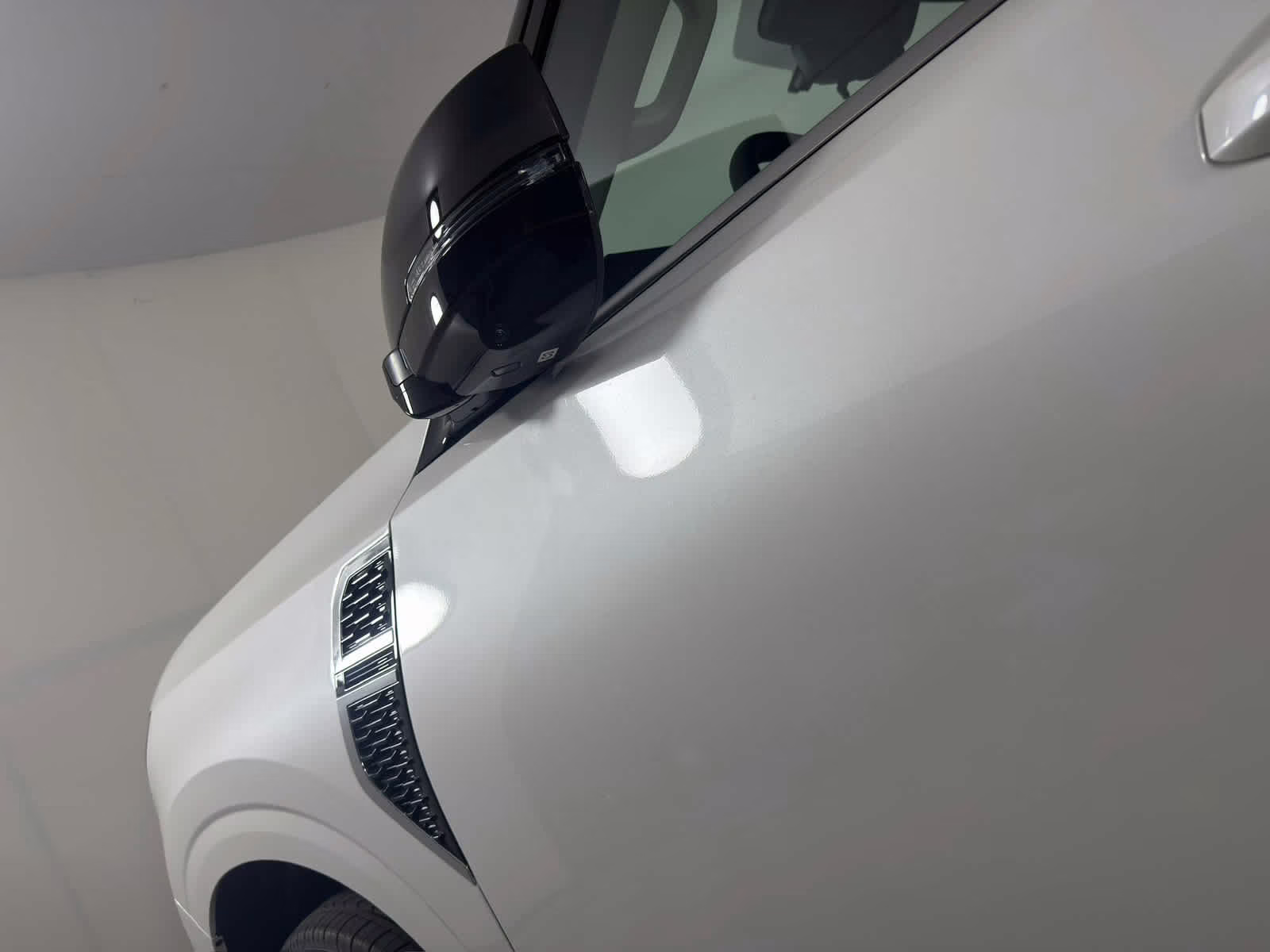 2026 Aspen White Tricoat Nissan Armada Platinum RWD SUV