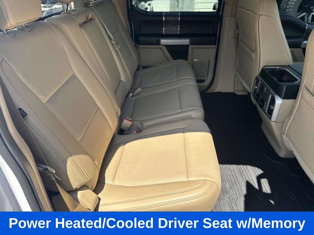 2019 Oxford White Ford Super Duty F-250 SRW Lariat 4X4 Truck