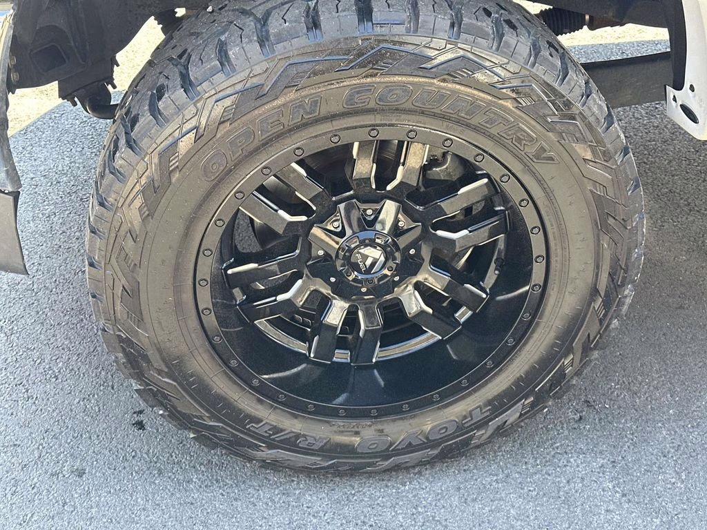 2019 Oxford White Ford Super Duty F-250 SRW Lariat 4X4 Truck