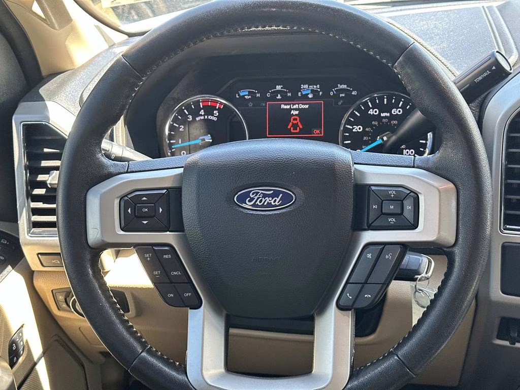 2019 Oxford White Ford Super Duty F-250 SRW Lariat 4X4 Truck