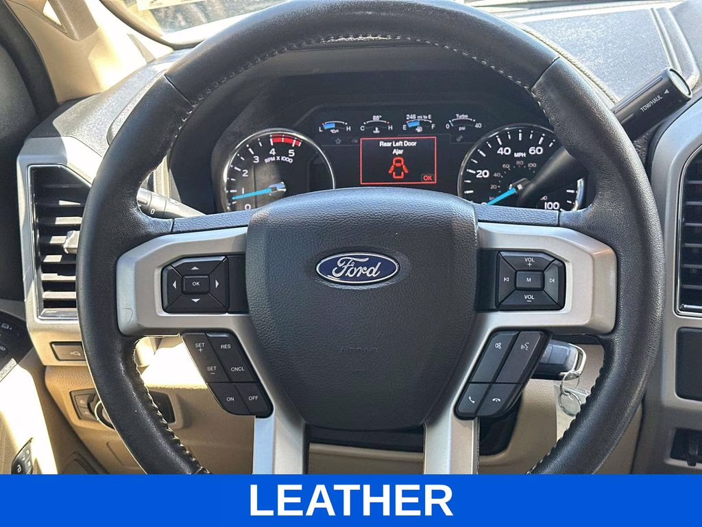 2019 Oxford White Ford Super Duty F-250 SRW Lariat 4X4 Truck