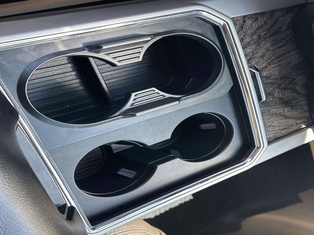 2019 Oxford White Ford Super Duty F-250 SRW Lariat 4X4 Truck