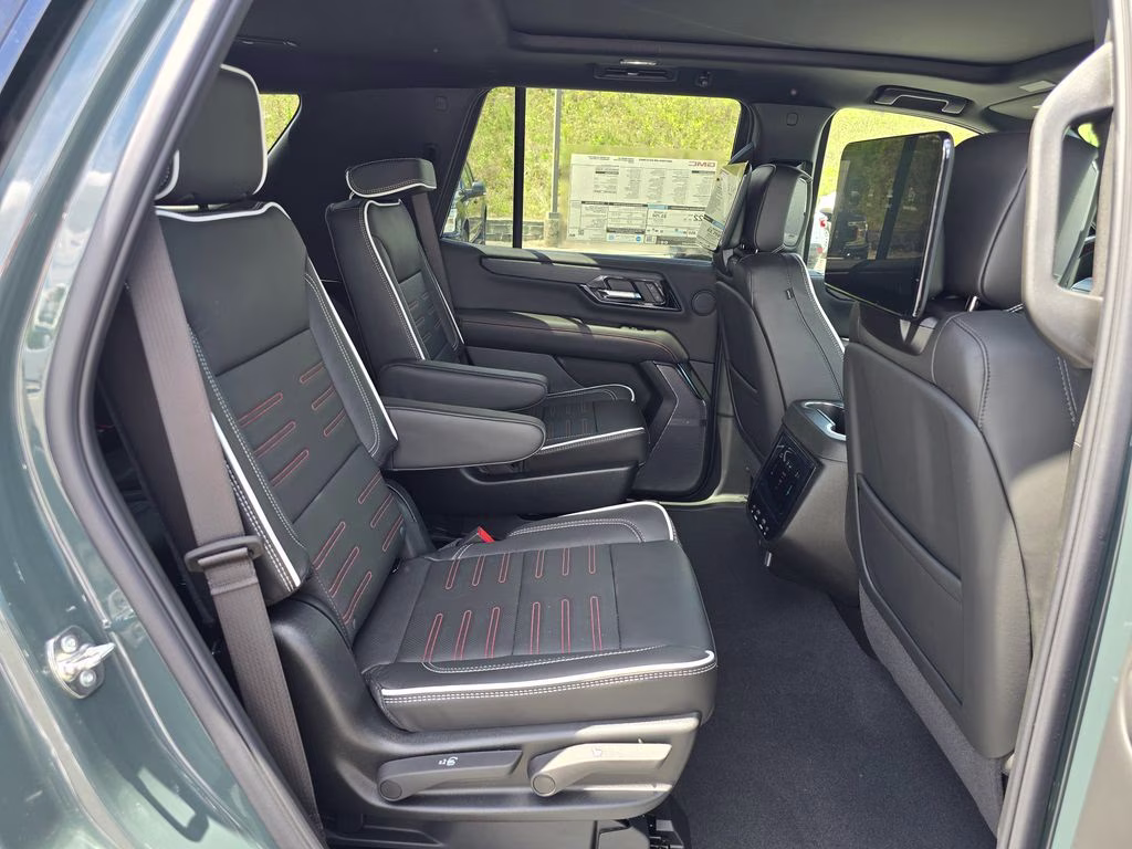 2026 Midnight Pine GMC Yukon AT4 Ultimate 4X4 SUV