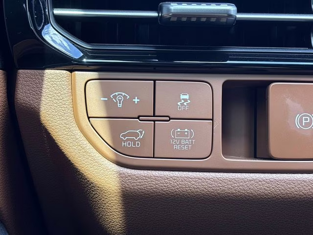 2026 Shadow Matte Gray Kia Sportage Hybrid X-Line AWD SUV