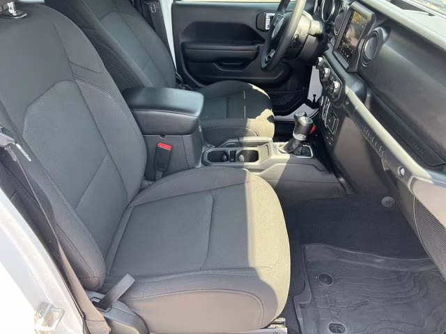 2023 Bright White Clearcoat Jeep Wrangler Willys 4X4 Convertible