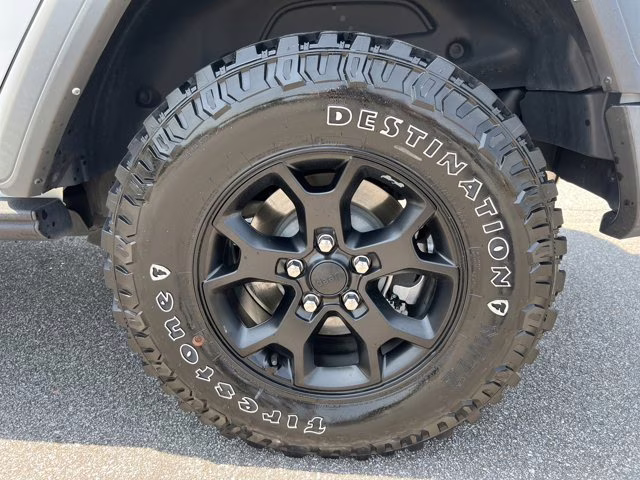 2023 Bright White Clearcoat Jeep Wrangler Willys 4X4 Convertible