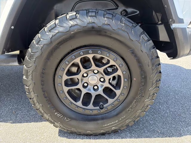 2021 Bright White Clearcoat Jeep Wrangler Unlimited Rubicon 4X4 Convertible