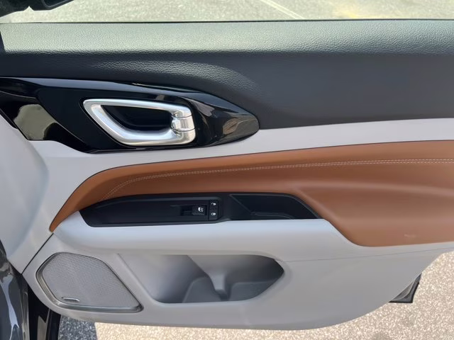 2022 Sting-Gray Clearcoat Jeep Compass Limited 4X4 SUV