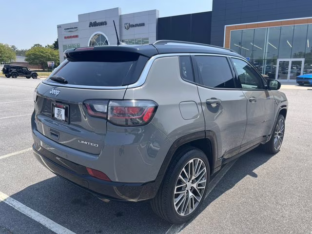 2022 Sting-Gray Clearcoat Jeep Compass Limited 4X4 SUV