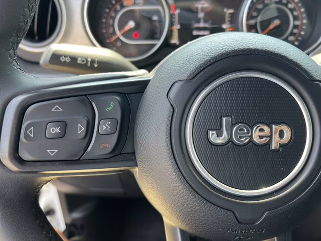 2023 Bright White Clearcoat Jeep Wrangler Willys 4X4 Convertible