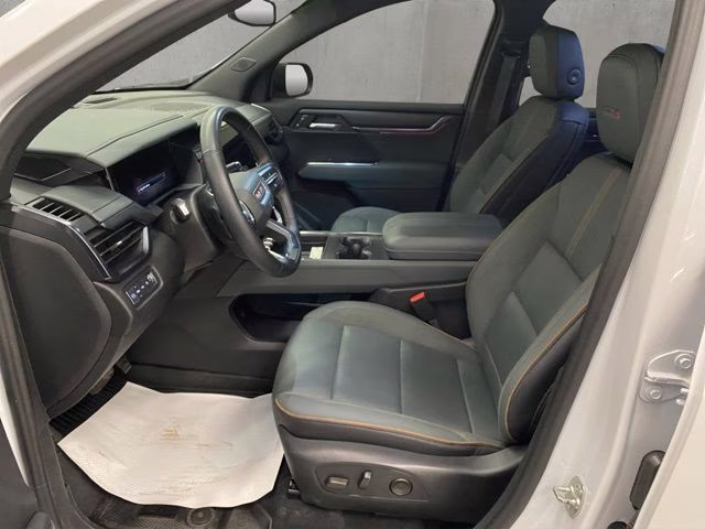 2024 White Frost Tricoat GMC Acadia AT4 AWD SUV