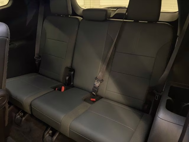 2024 White Frost Tricoat GMC Acadia AT4 AWD SUV