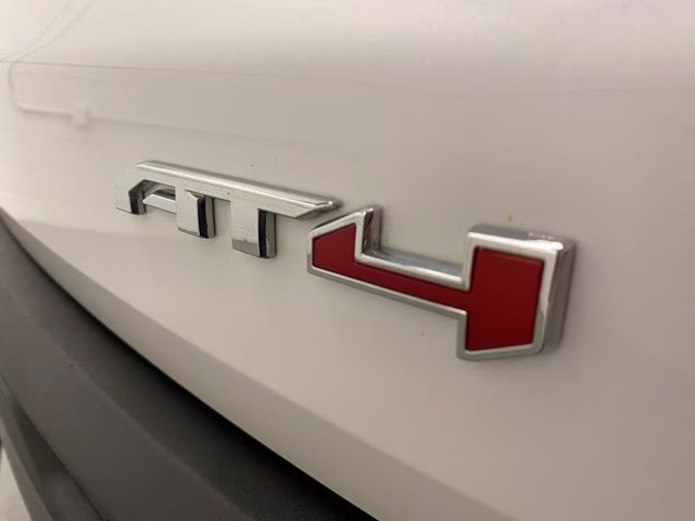 2024 White Frost Tricoat GMC Acadia AT4 AWD SUV