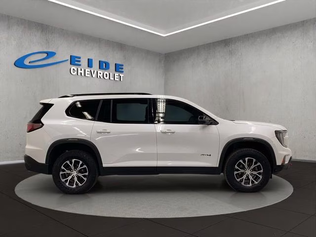 2024 White Frost Tricoat GMC Acadia AT4 AWD SUV
