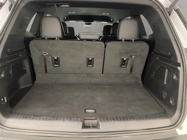 2024 White Frost Tricoat GMC Acadia AT4 AWD SUV