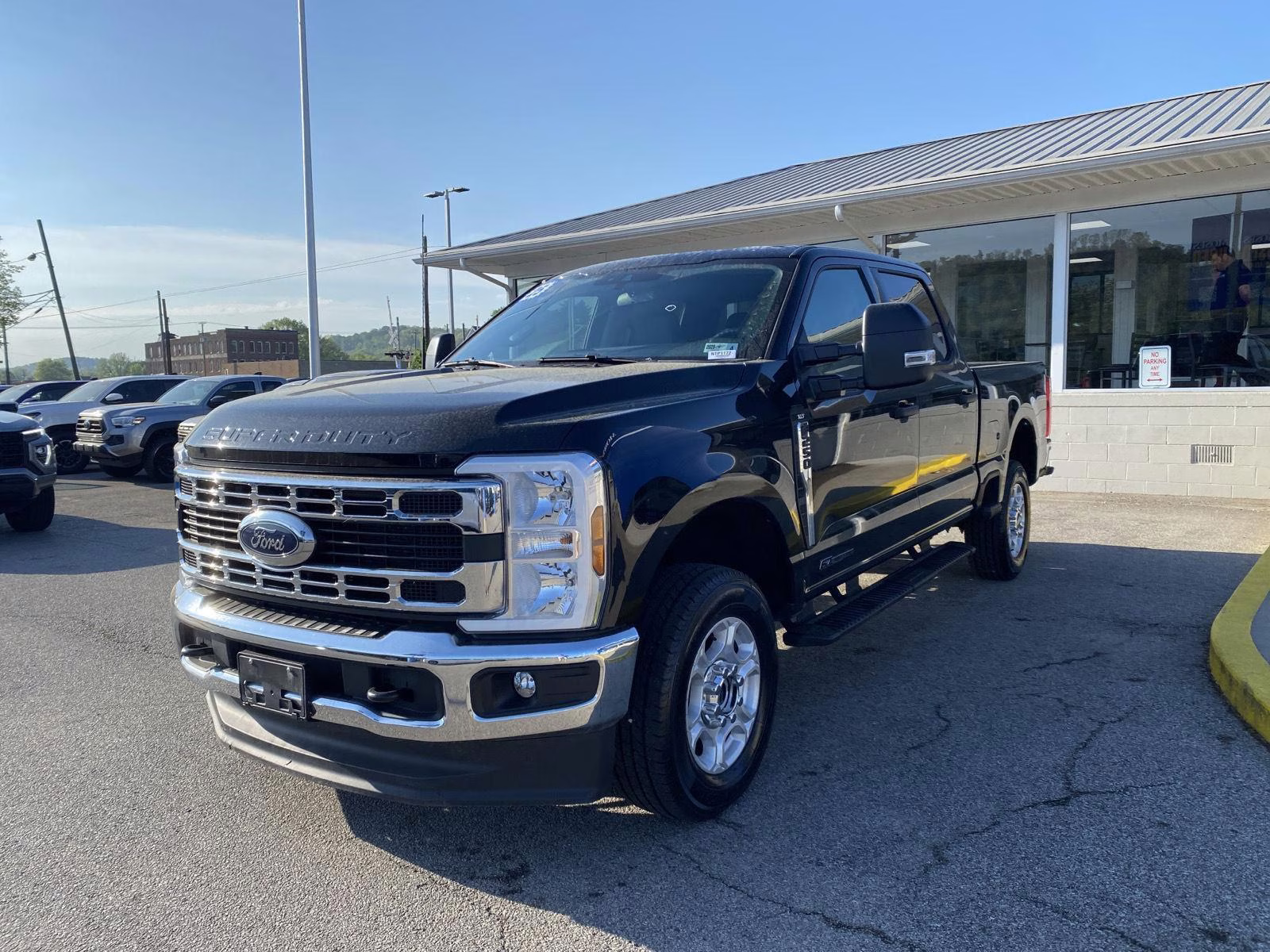 2025 Agate Black Ford Super Duty F-250 SRW XLT 4X4 Truck