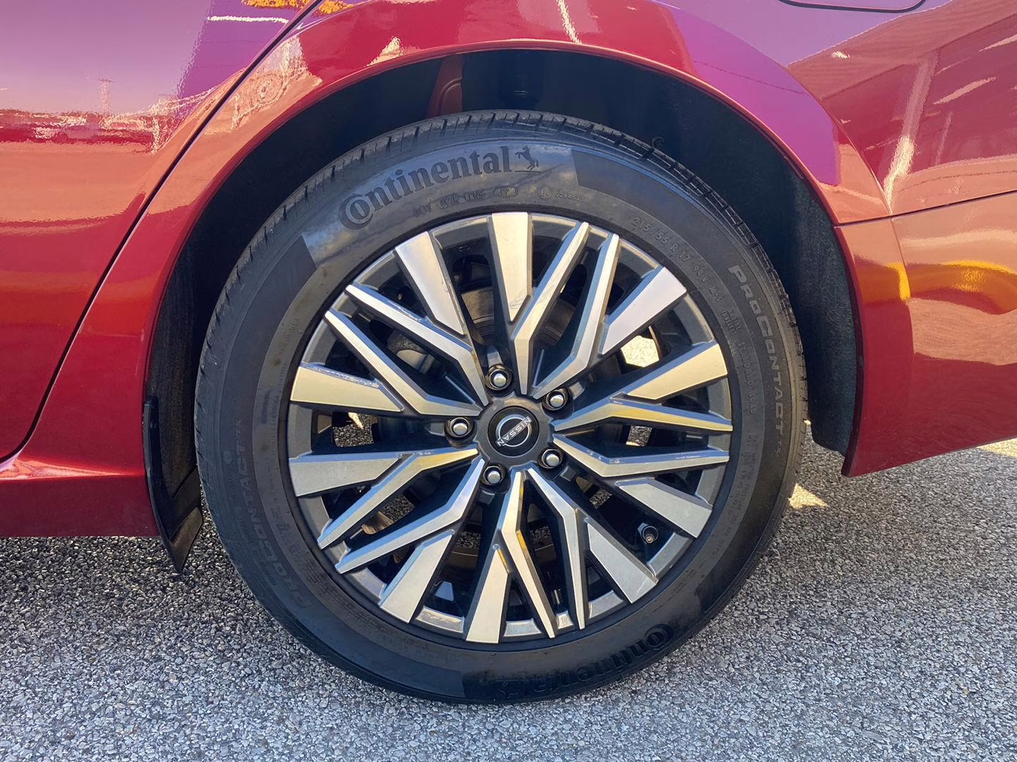 2024 Scarlet Ember Nissan Altima 2.5 SV FWD Sedan