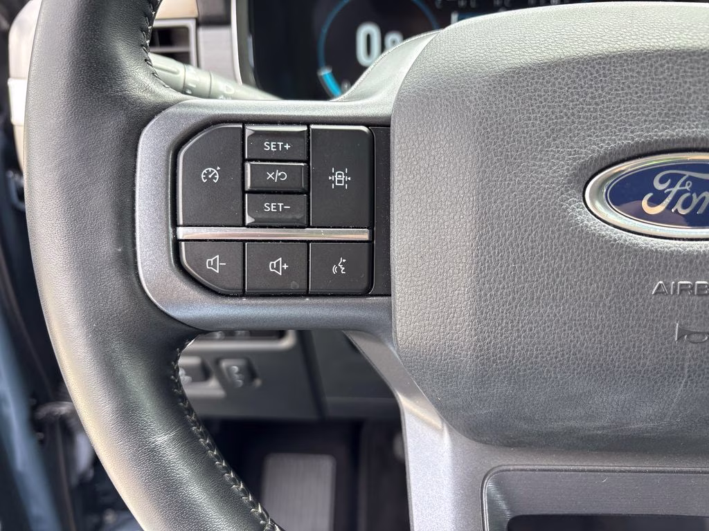 2023 Azure Gray Metallic Tri-Coat Ford F-150 Lariat 4X4 Truck