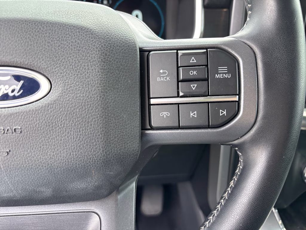 2023 Azure Gray Metallic Tri-Coat Ford F-150 Lariat 4X4 Truck