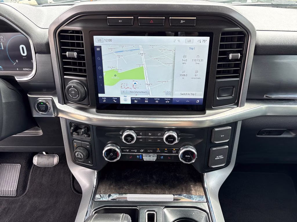 2023 Azure Gray Metallic Tri-Coat Ford F-150 Lariat 4X4 Truck