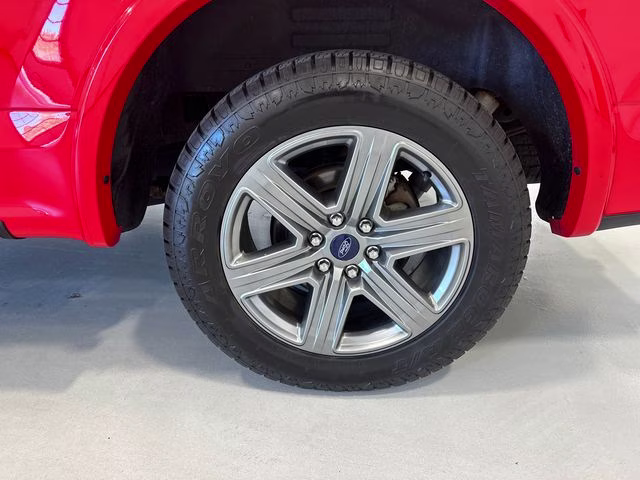 2017 Race Red Ford F-150 XLT 4X4 Truck