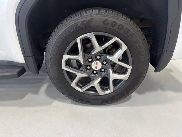 2023 Summit White GMC Sierra 1500 SLT 4X4 Truck