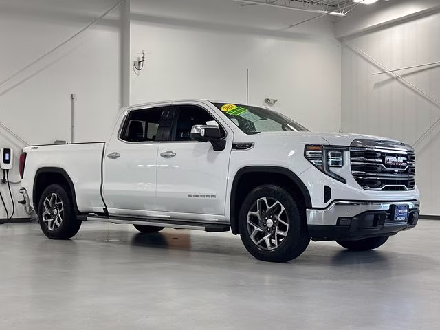 2023 Summit White GMC Sierra 1500 SLT 4X4 Truck