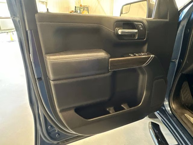 2019 Northsky Blue Metallic Chevrolet Silverado 1500 LT 4X4 Truck