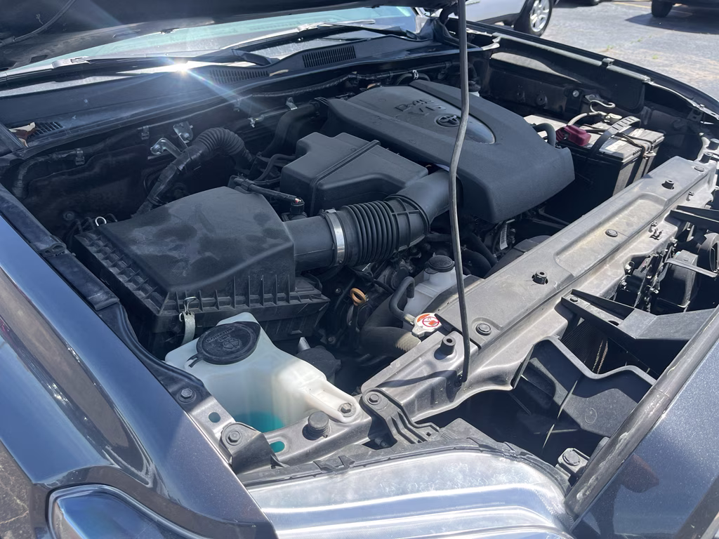 2022 Magnetic Gray Metallic Toyota Tacoma SR5 RWD Truck