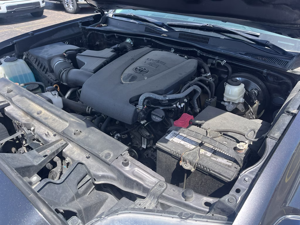 2022 Magnetic Gray Metallic Toyota Tacoma SR5 RWD Truck