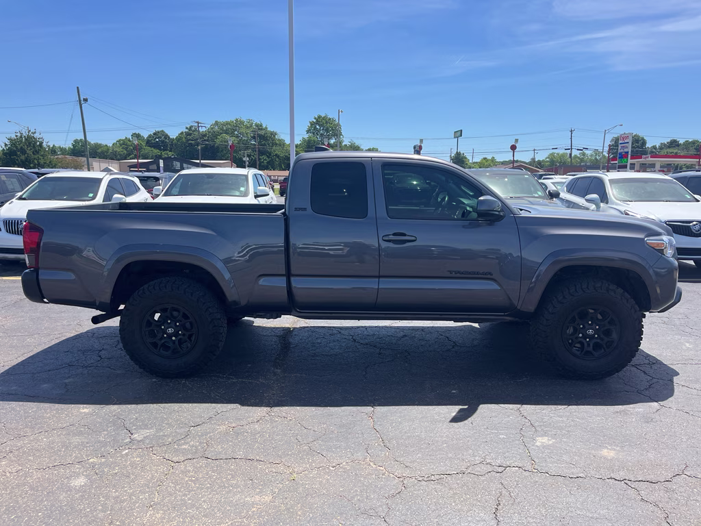 2022 Magnetic Gray Metallic Toyota Tacoma SR5 RWD Truck