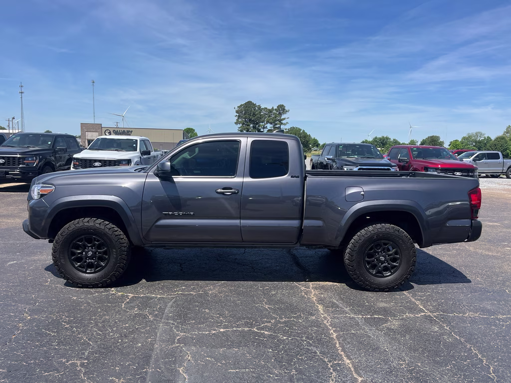 2022 Magnetic Gray Metallic Toyota Tacoma SR5 RWD Truck