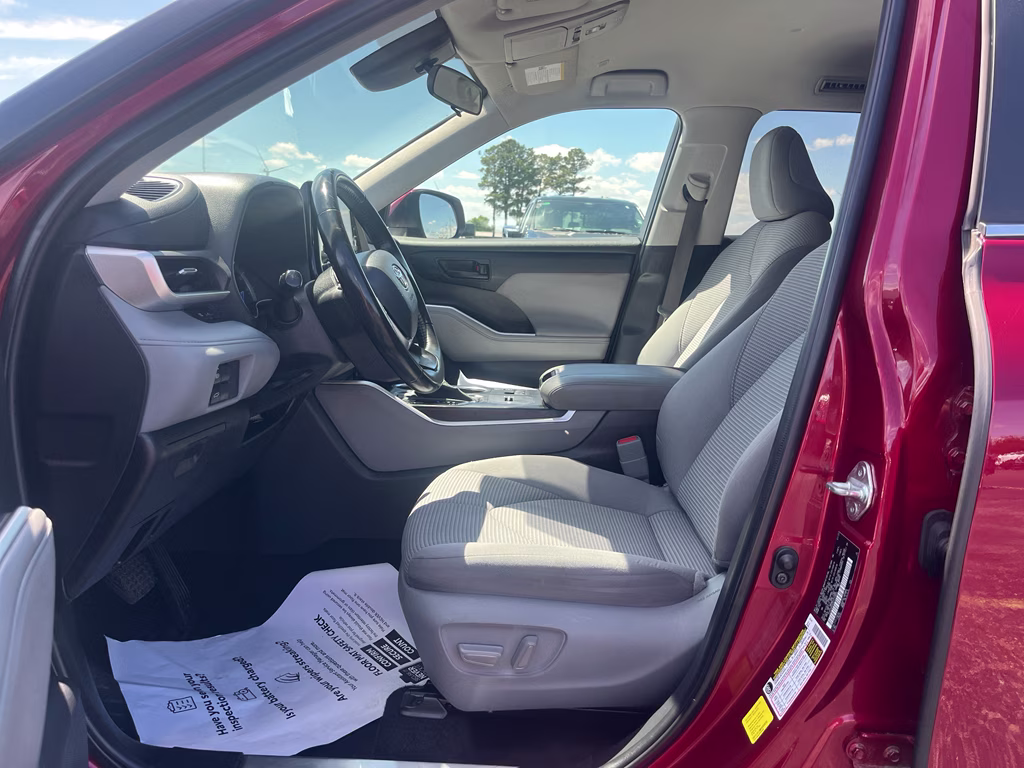 2023 Ruby Flare Pearl Toyota Highlander Hybrid Hybrid LE FWD SUV