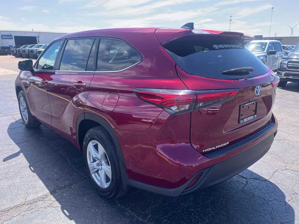 2023 Ruby Flare Pearl Toyota Highlander Hybrid Hybrid LE FWD SUV