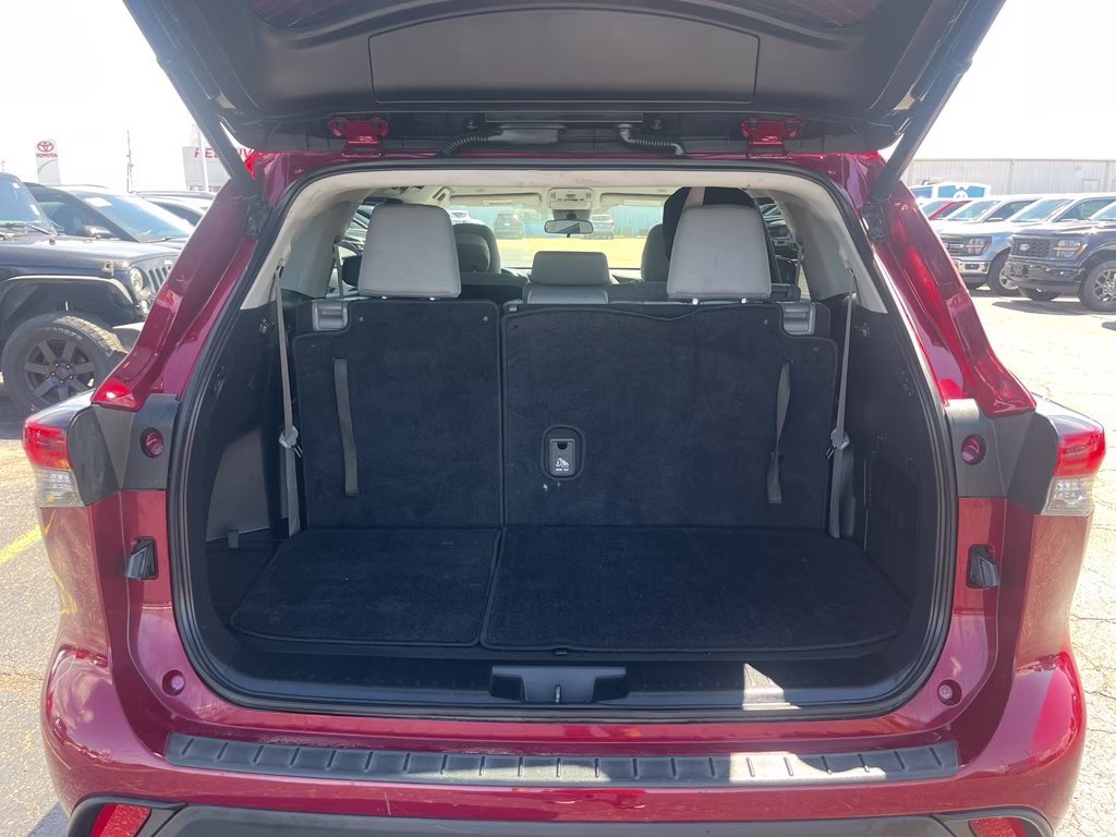2023 Ruby Flare Pearl Toyota Highlander Hybrid Hybrid LE FWD SUV