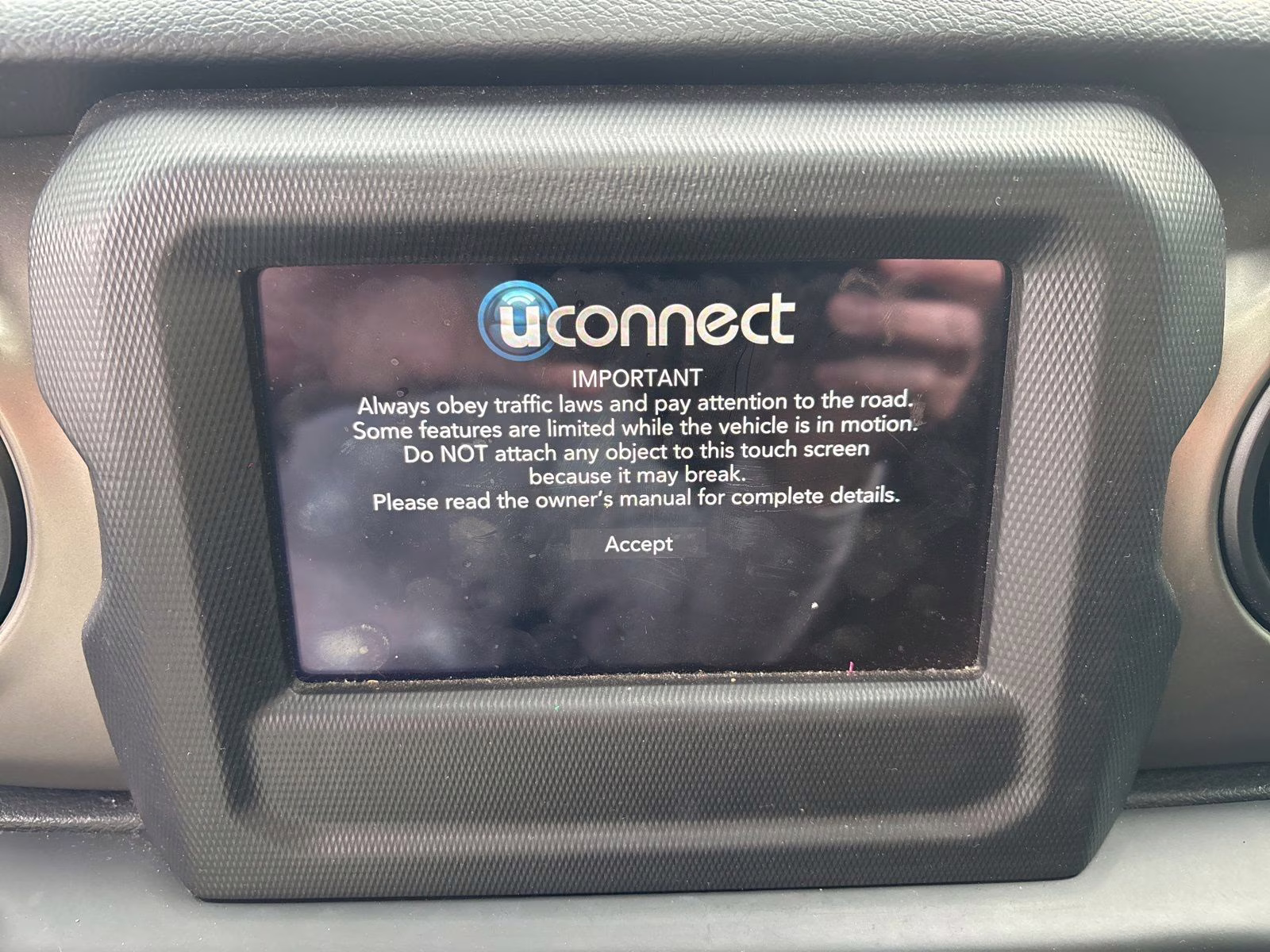 2021 Bright White Clearcoat Jeep Gladiator Sport 4X4 Truck