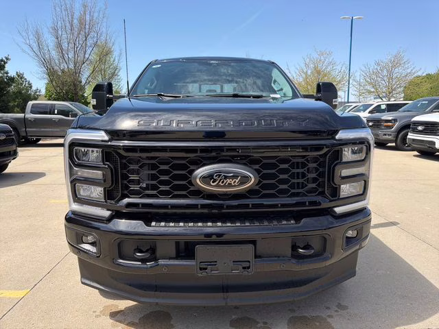 2026 Agate Black Metallic Ford Super Duty F-250 SRW Lariat 4X4 Truck