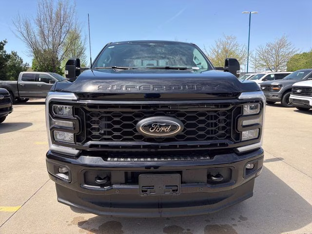 2026 Agate Black Metallic Ford Super Duty F-250 SRW Lariat 4X4 Truck