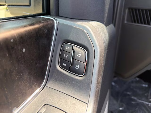 2026 Agate Black Metallic Ford Super Duty F-250 SRW Lariat 4X4 Truck