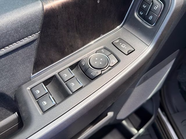 2026 Agate Black Metallic Ford Super Duty F-250 SRW Lariat 4X4 Truck