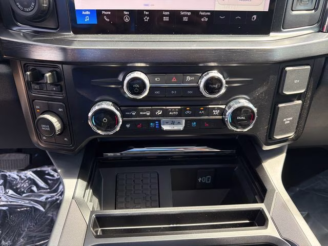 2026 Agate Black Metallic Ford Super Duty F-250 SRW Lariat 4X4 Truck
