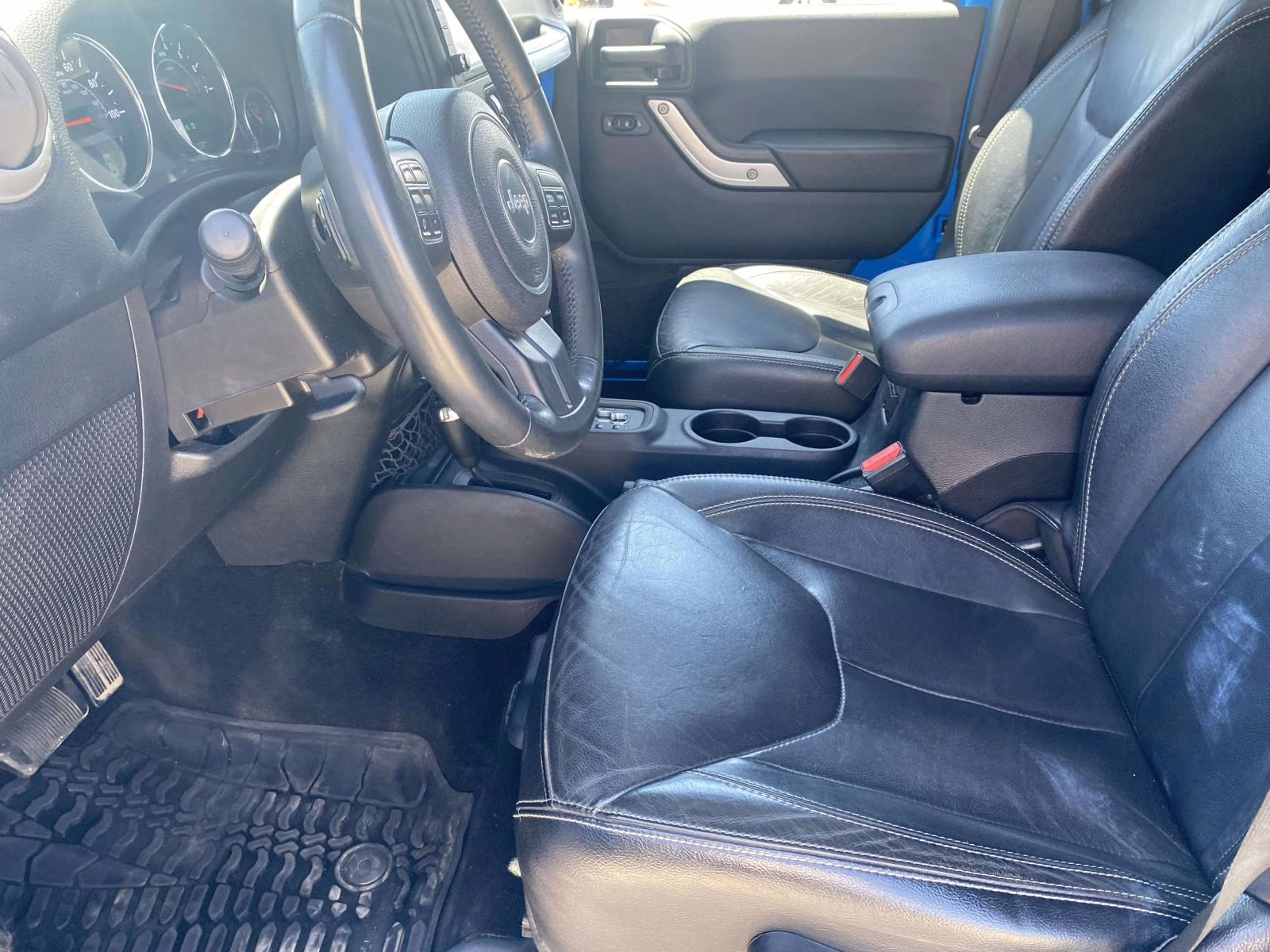 2015 Hydro Blue Pearl Coat Jeep Wrangler Unlimited Sahara 4X4 SUV