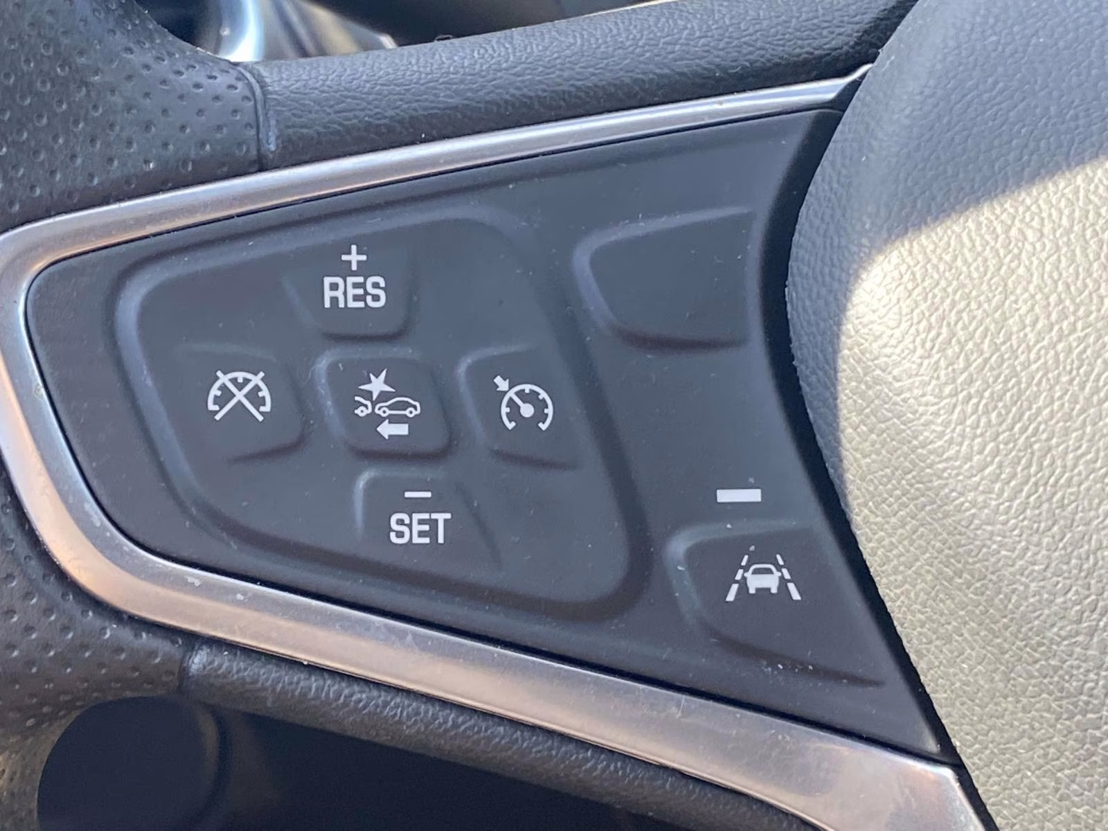 2023 Sterling Gray Metallic Chevrolet Equinox LS FWD SUV