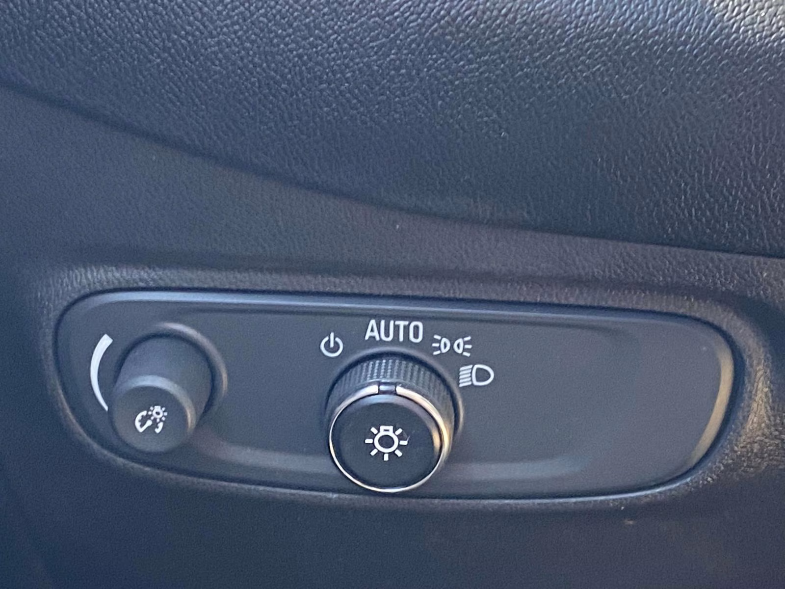 2023 Sterling Gray Metallic Chevrolet Equinox LS FWD SUV